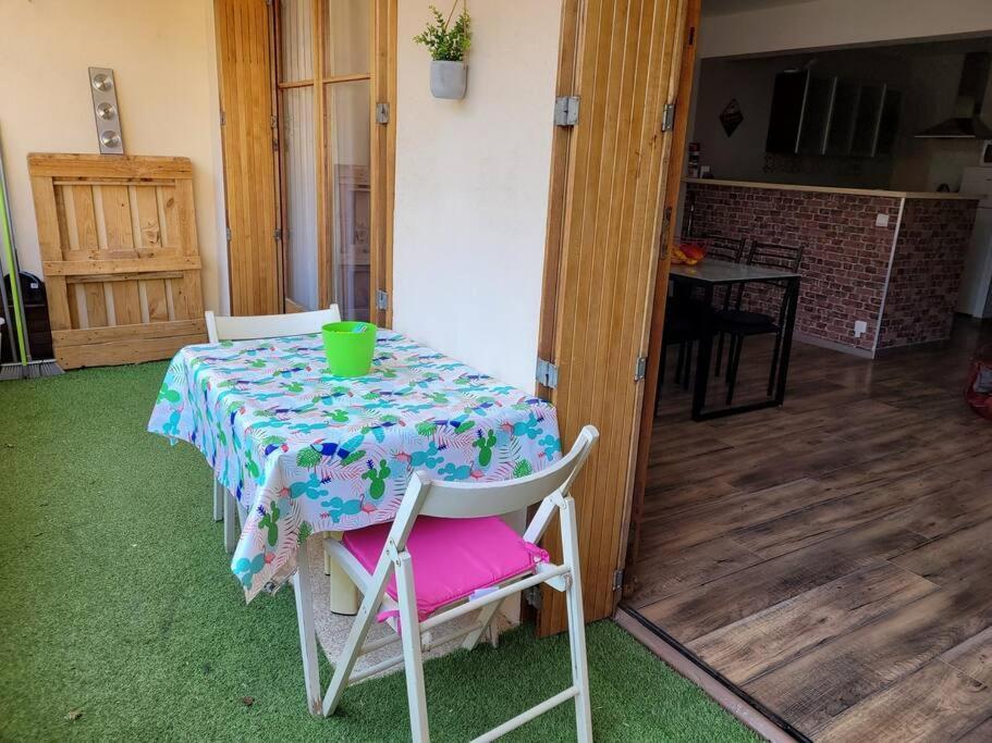 Au Calme, 200M Du Centre T2 Avec Balcon Et Parking Daire Cassis Dış mekan fotoğraf